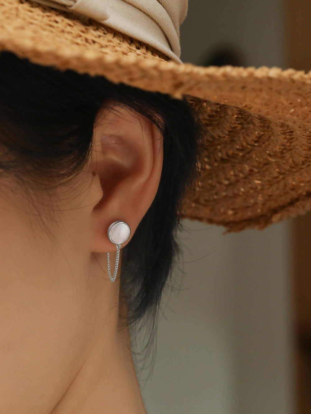 S.Leaf Gold Chain Earrings for Women Mother of Pearl Shell Earrings